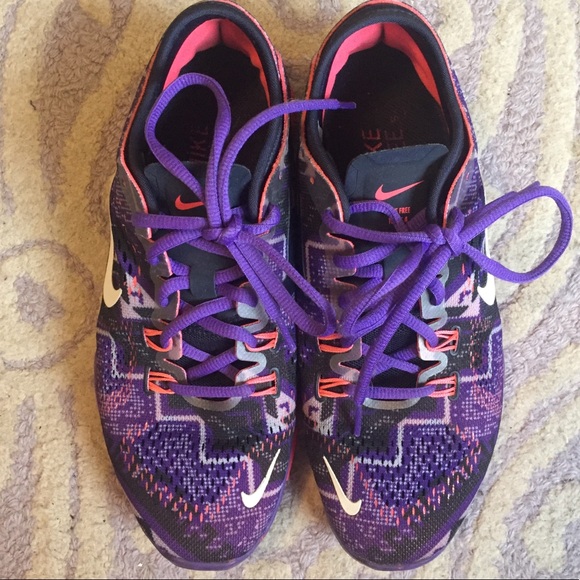 Nike Shoes - Nike Running / Athleisure Sneaker